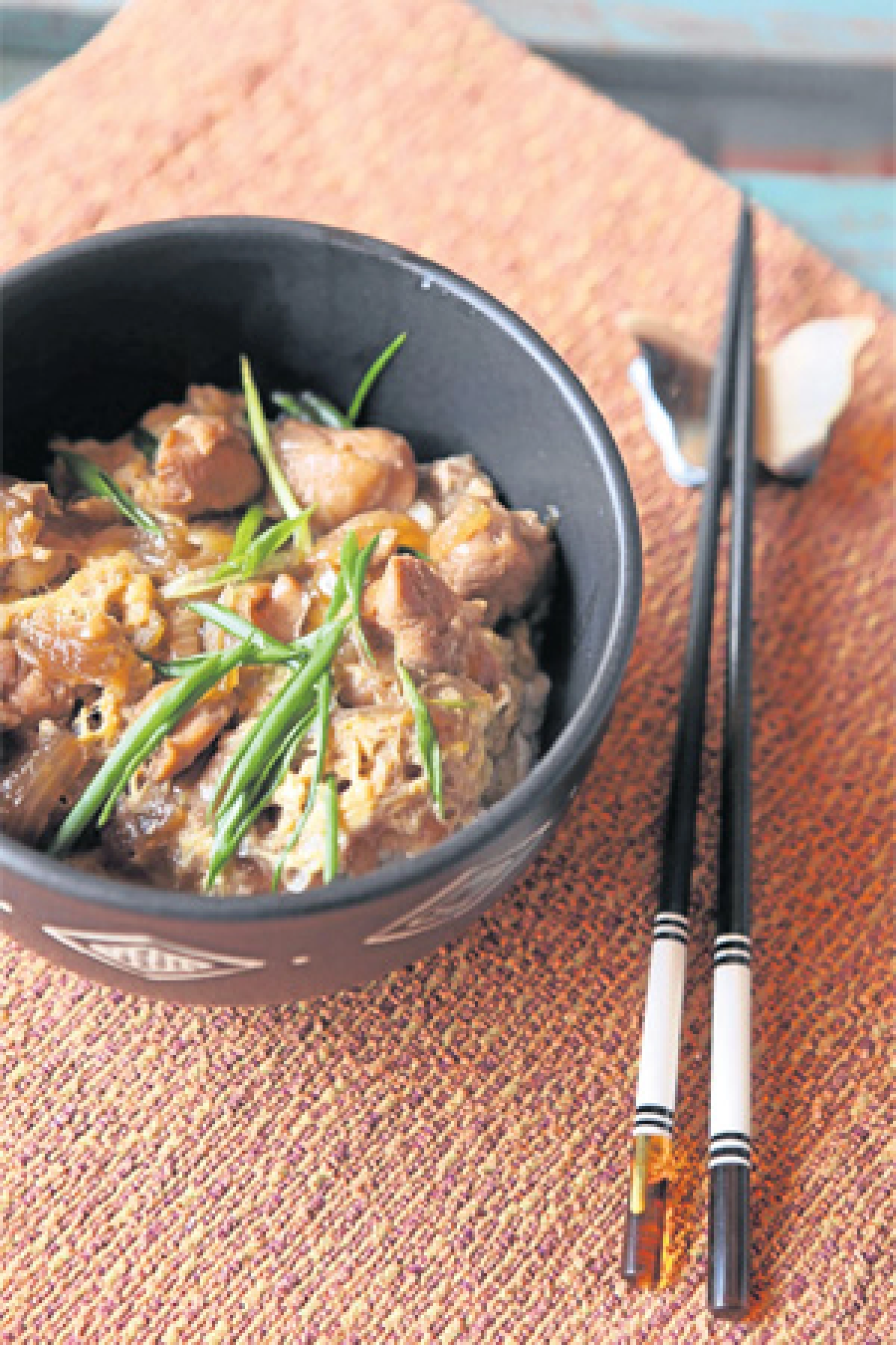 โอยาโกะด้ง ข้าวแม่ไก่ลูกไข่ (ไก่) อร่อยรับวันแม่