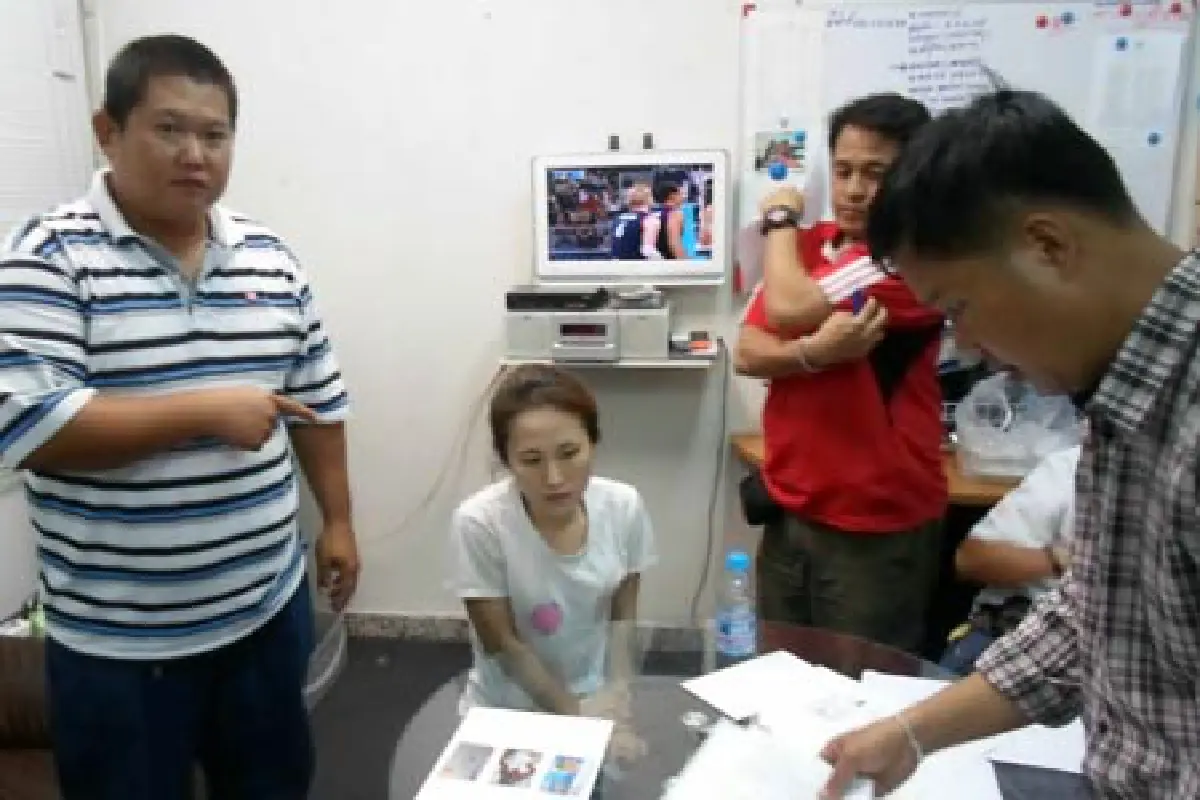 รวบสาวแสบเปิดเว็บหลอกจำนำรถไปขาย