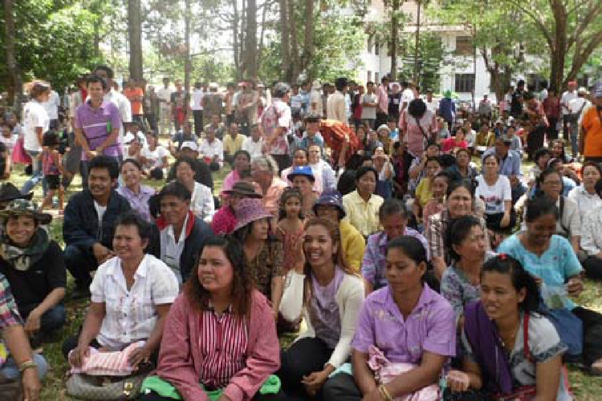 คนเมืองคอนประท้วงที่ดินทำกิน คนเมืองคอนประท้วงที่ดินทำกิน