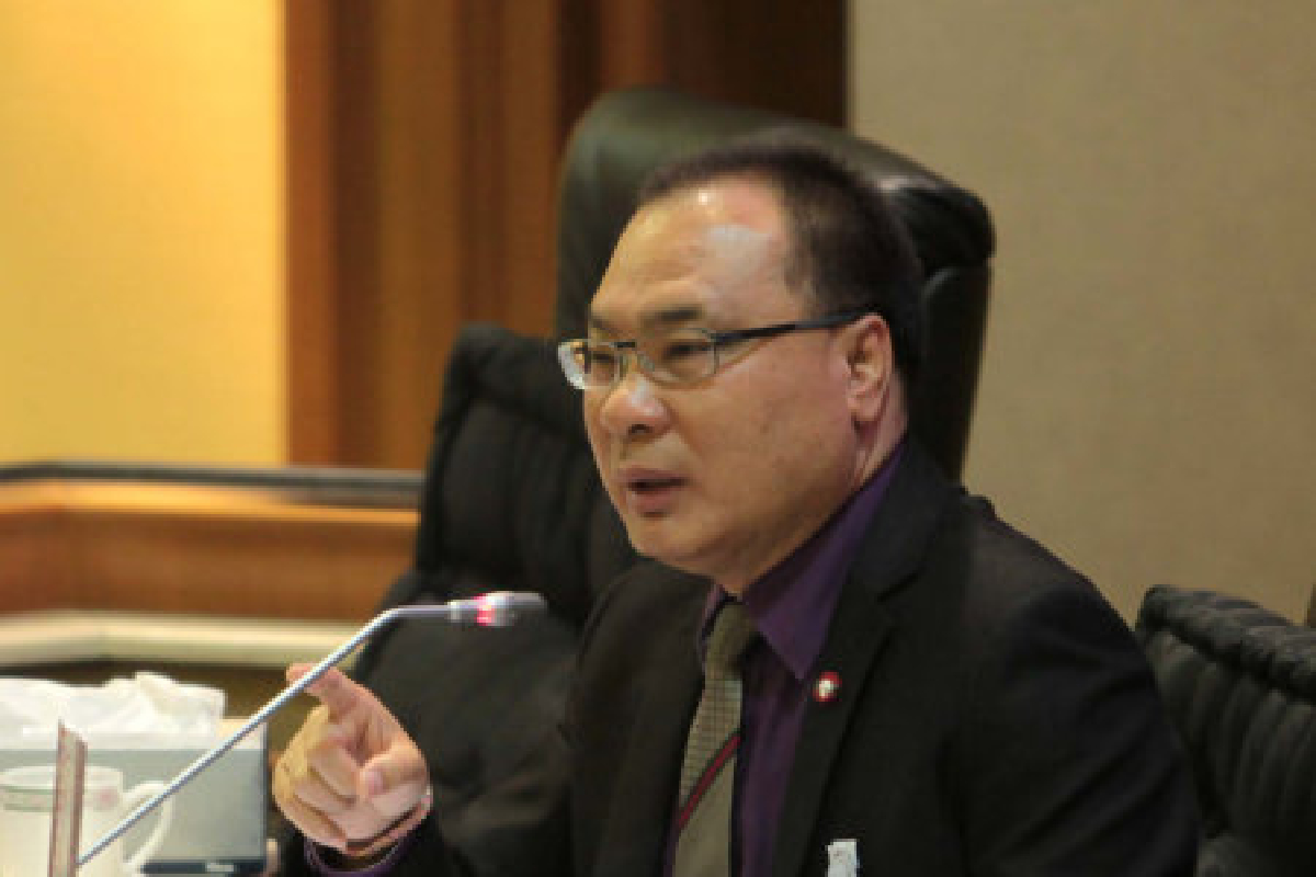 ขุนค้อนเดินหน้าสร้างรัฐสภาแห่งใหม่ ขุนค้อนเดินหน้าสร้างรัฐสภาแห่งใหม่