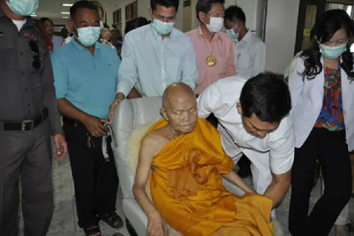หลวงพ่อคูณหายอาพาธกลับวัดบ้านไร่แล้ว