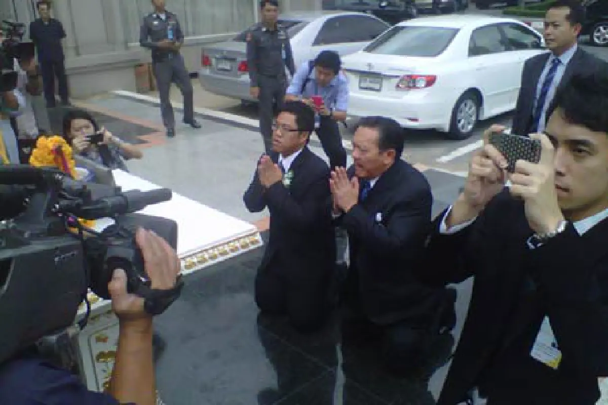 ชูวิทย์จองกฐินร่วมซักฟอกถล่มระบอบตำรวจ
