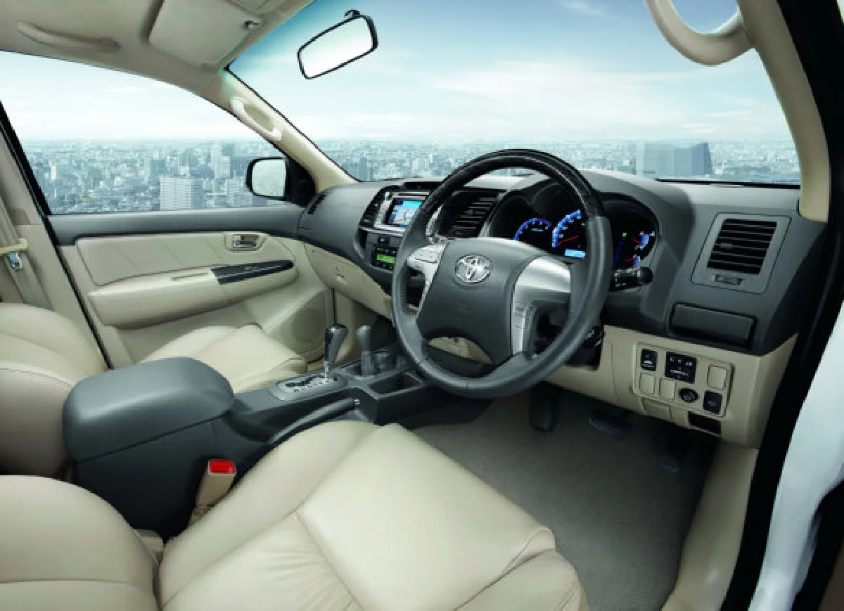 มาแล้ว! วีโก้แชมป์-ฟอร์จูนเนอร์5เกียร์