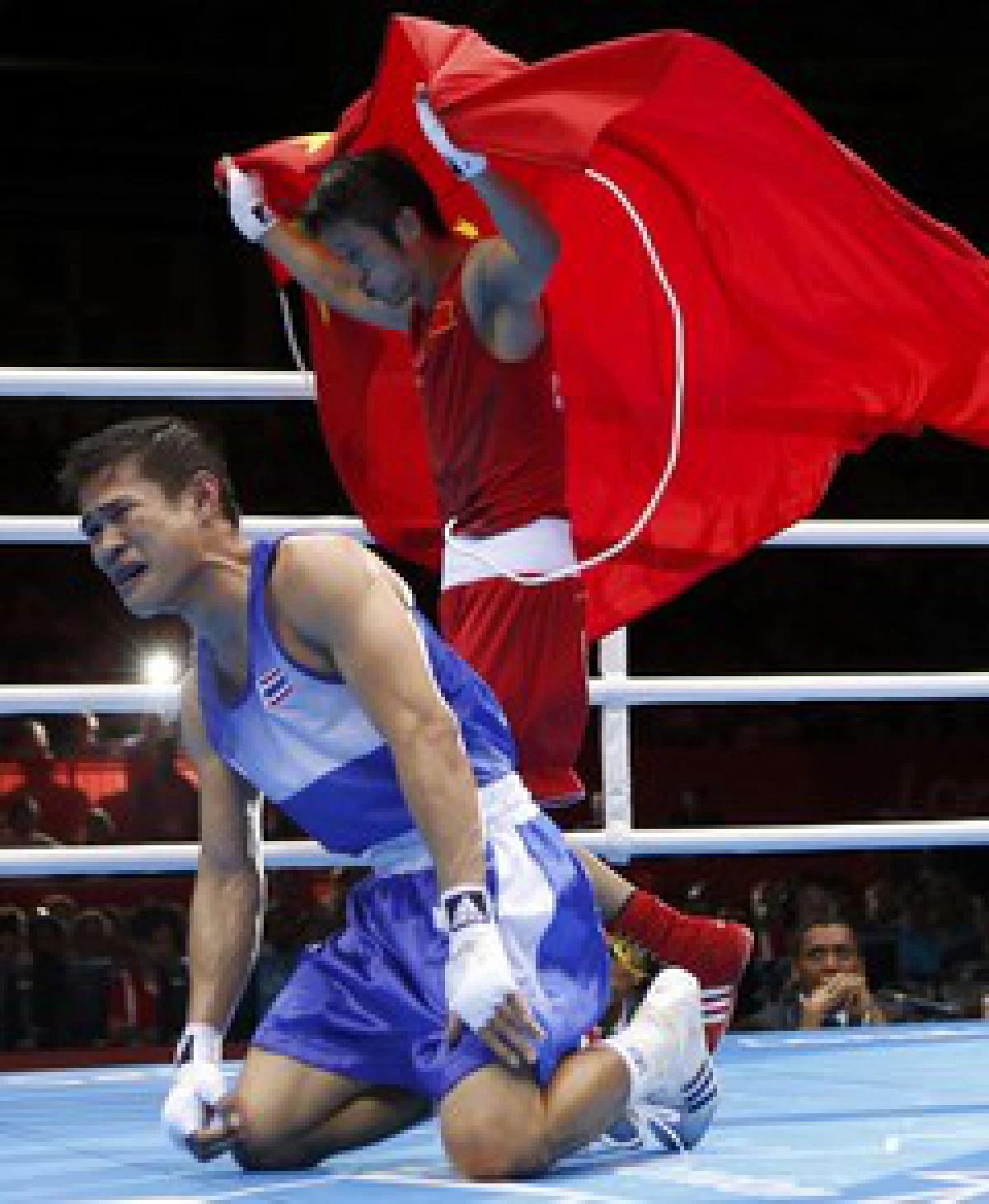 Controversial decision gives Kaew silver
