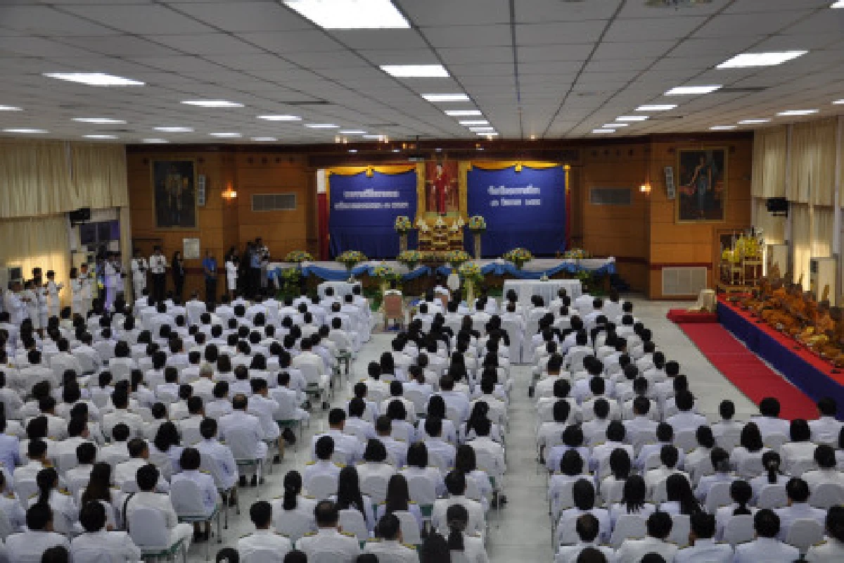 ทั่วไทยร่วมทำบุญถวายพระพรวันแม่