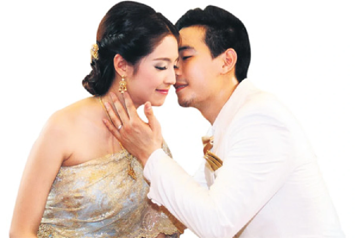 ‘ฟีม’ ยอดนักบิด...บวช...เบียด