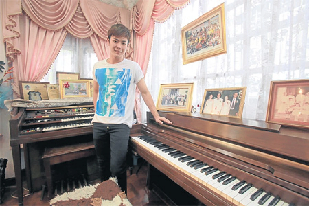 ชายคาแห่งสันติสุข ‘เผ่าเพชร เจริญสุข’