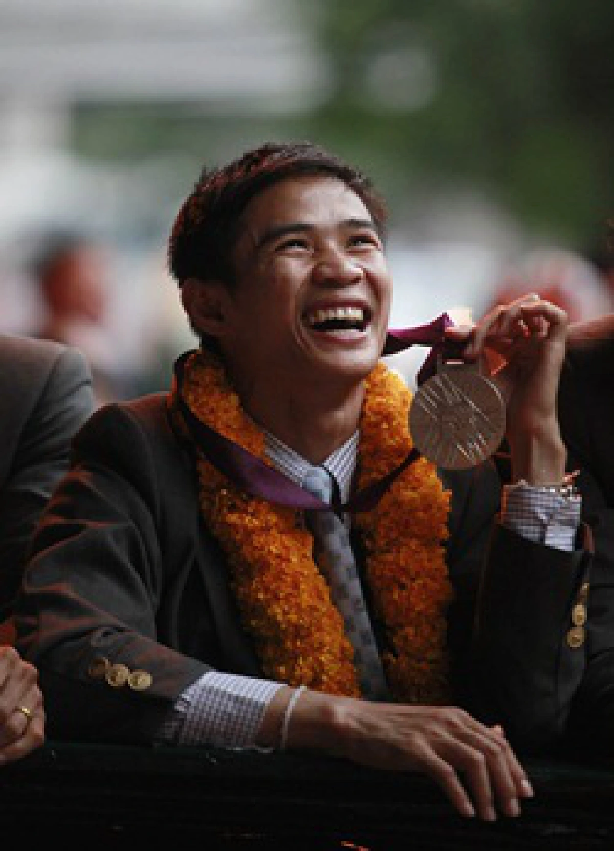 Big greeting for returning Olympians