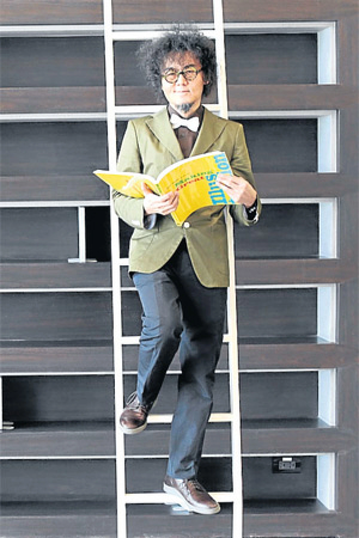 เพชร โอสถานุเคราะห์ ครีเอทีฟในบทบาท "ศิลปินนักการศึกษา"