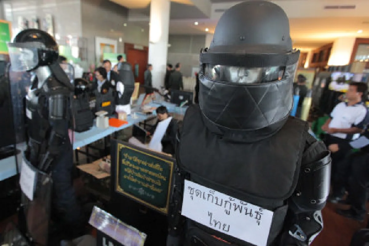 ชมภูมิปัญญาทหารไทยประดิษฐ์อาวุธรบ