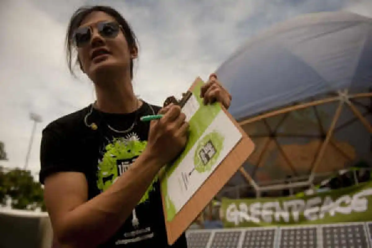 เป้ อารักษ์โซโล่กีตาร์รักษ์โลกกับกรีนพีซ