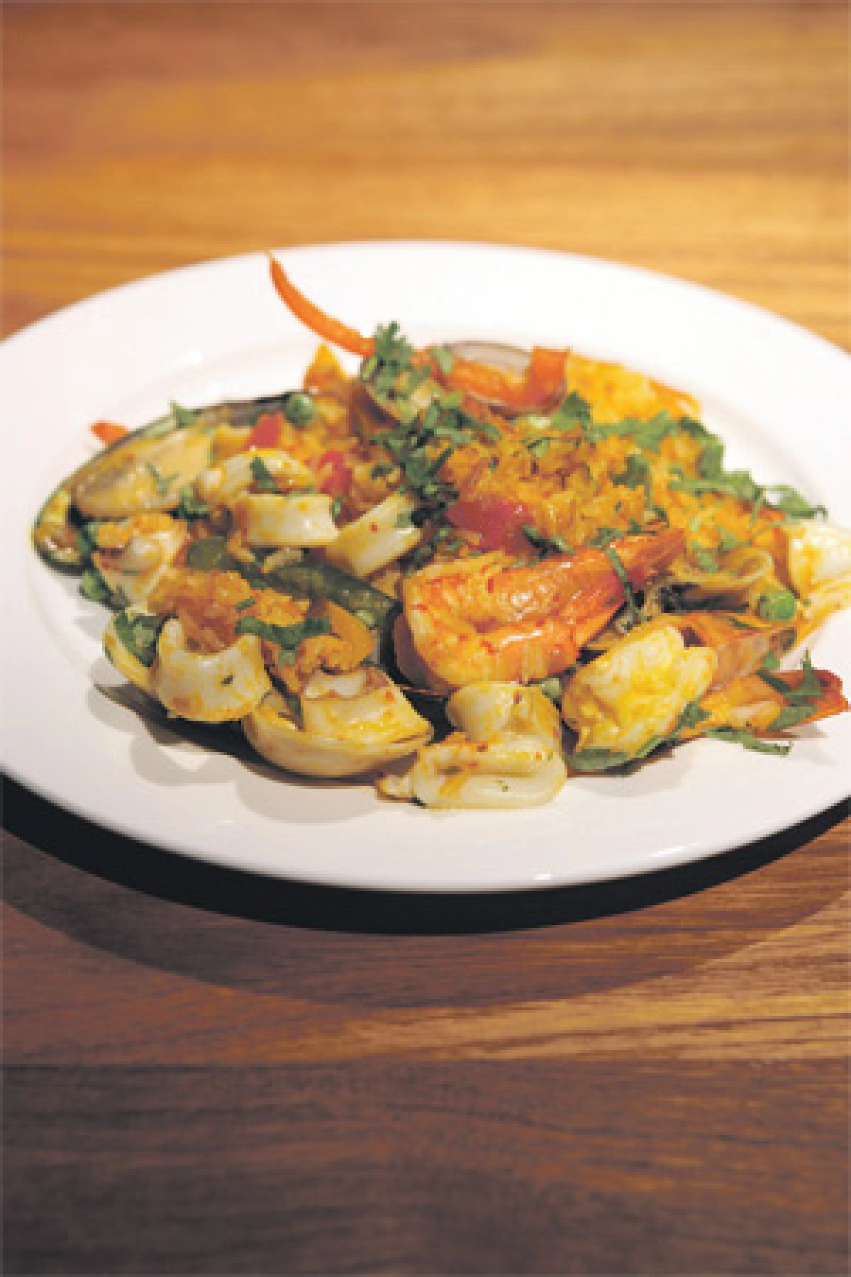 สุข สนุก ลอยฟ้า อโบฟ อีเลฟเว่น