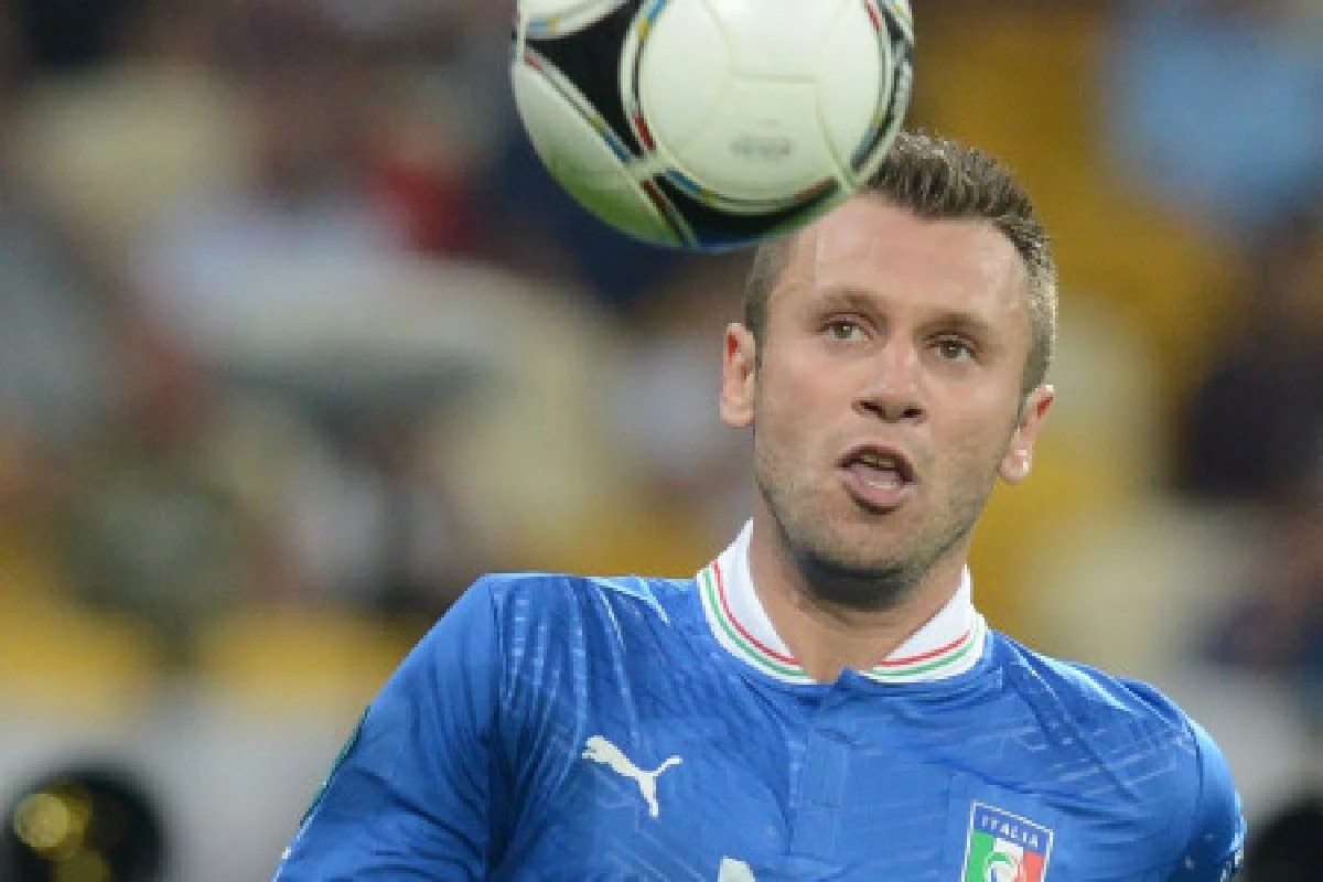 คาสซาโนแตะมือปาซซินีย้ายบ้าน