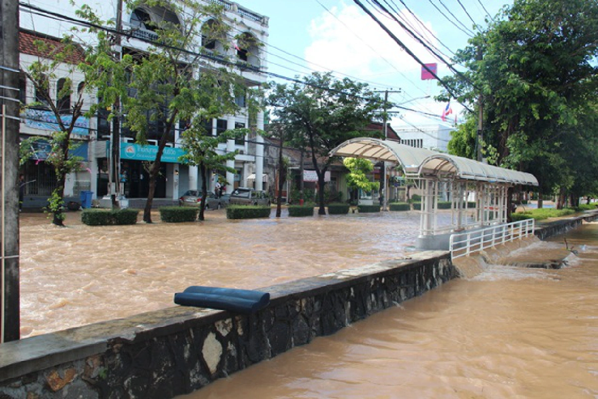 Massive downpour leaves Phuket reeling