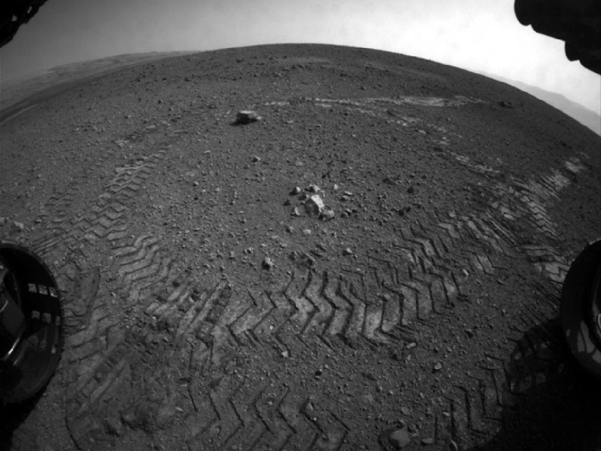 NASA's Mars rover makes first test drive