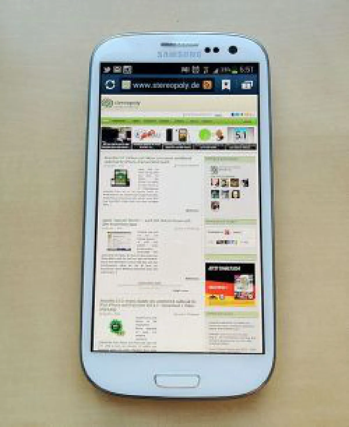 Mobile phone battle: Apple 1, Samsung 0