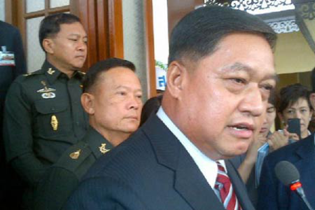 ปูดความลับ!ปมเด้งปลัดกลาโหม ปูดความลับ!ปมเด้งปลัดกลาโหม