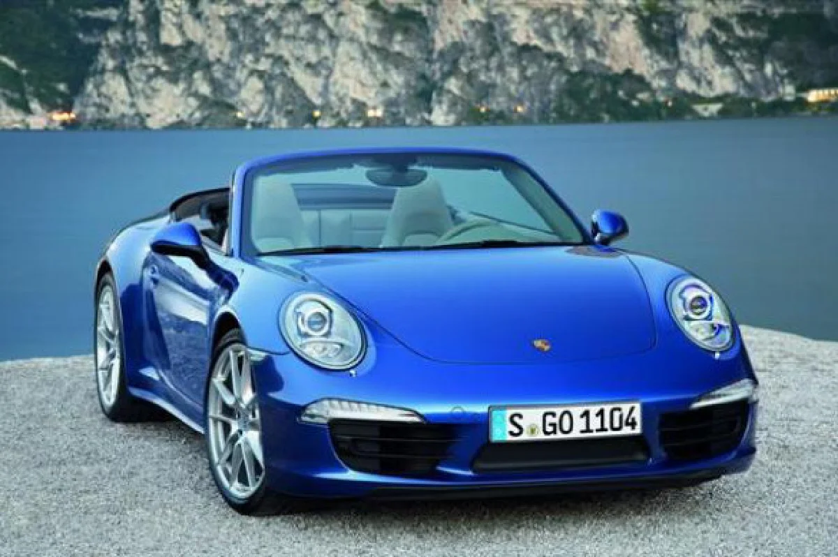 มาแล้ว!! ปอร์เช่ 911 คาร์เรร่า 4