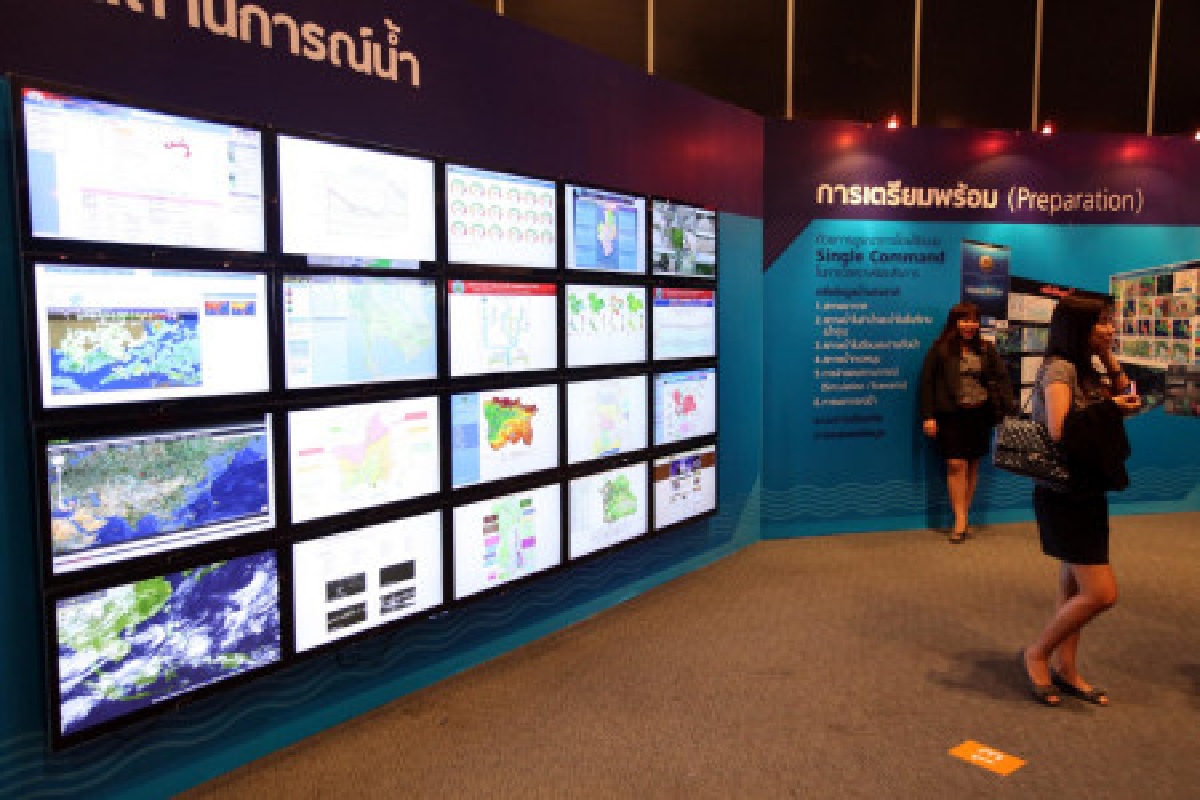 พท.โวคนปลื้มรัฐจัดนิทรรศการน้ำ พท.โวคนปลื้มรัฐจัดนิทรรศการน้ำ