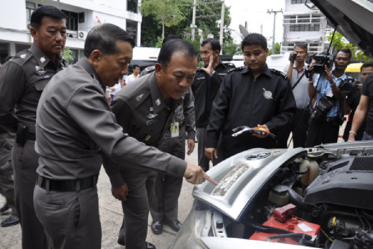 ตร.เตรียมขอผ่าศพฟารุตพิสูจน์ปมกระสุนสังหาร ตร.เตรียมขอผ่าศพฟารุตพิสูจน์ปมกระสุนสังหาร