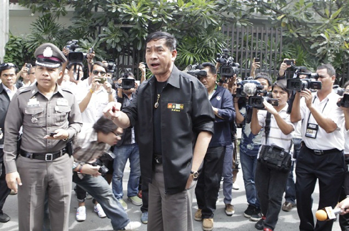 Thong Lor inspector in hot water over arresting wrong man
