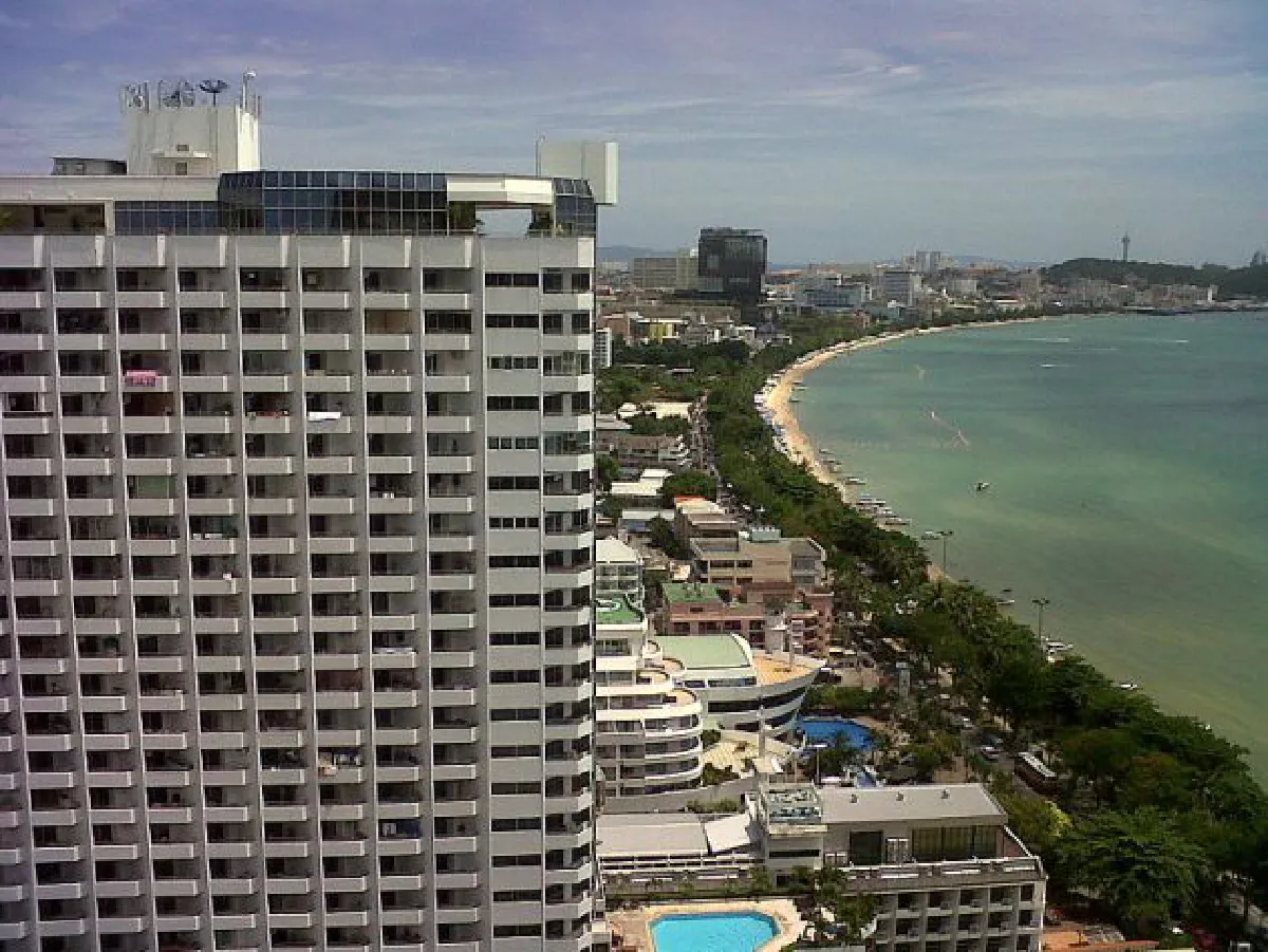 Condos: Pay now, maybe no condo later