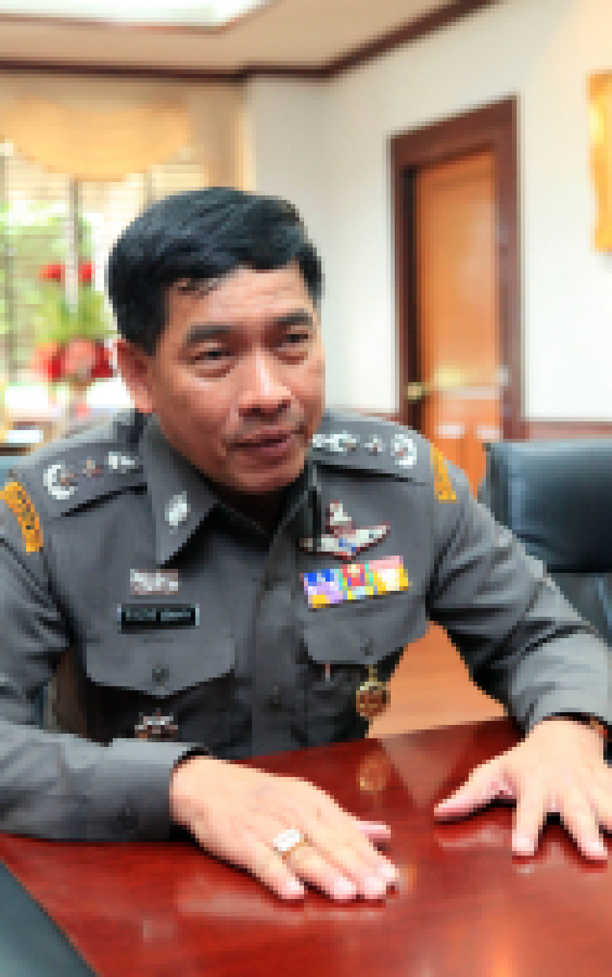 จ้องจะย้ายผมอยู่ได้