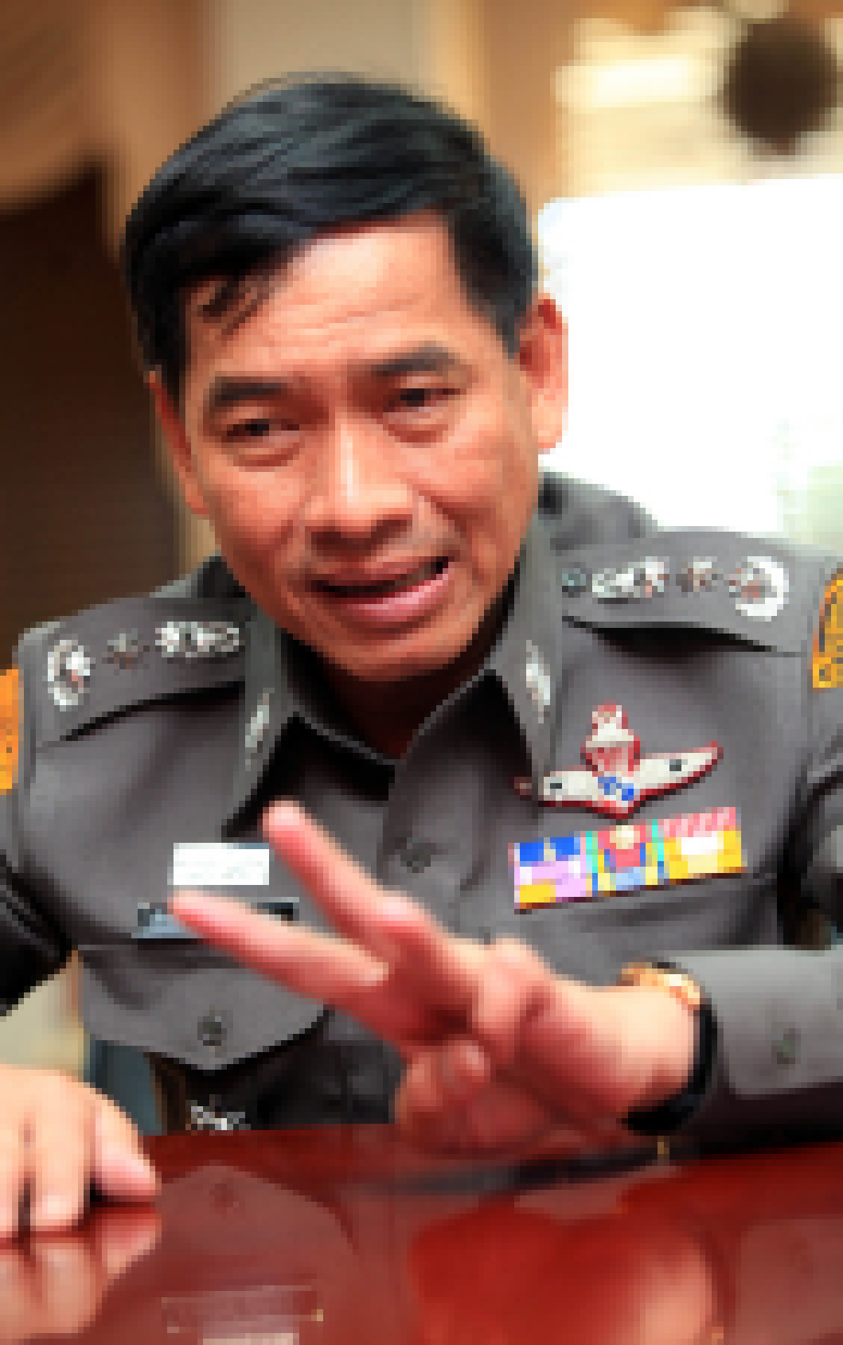 จ้องจะย้ายผมอยู่ได้