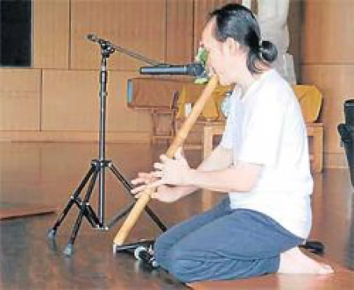 Medhi Chantra: Contemplative Musician