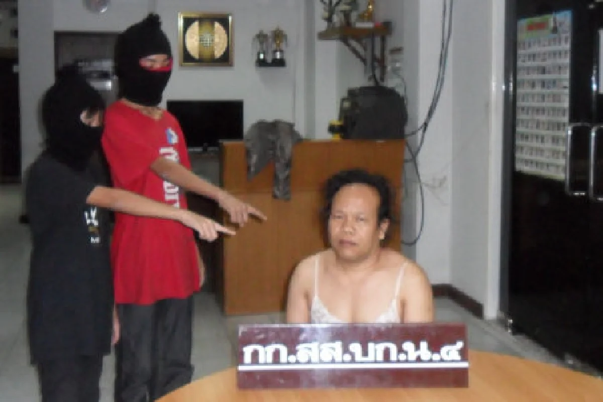 รวบกระเทยลวงเด็กไปอนาจาร