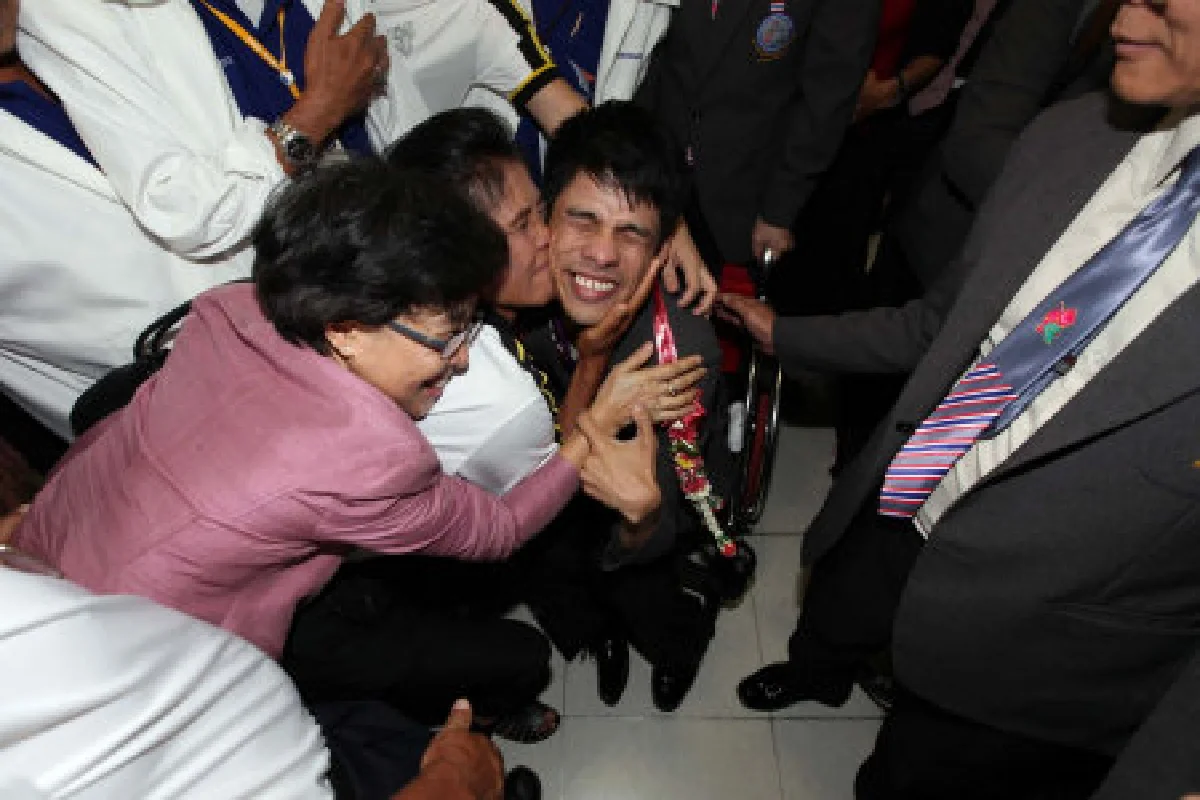 ทัพนักกีฬาพาราลิมปิกถึงไทยแล้ว