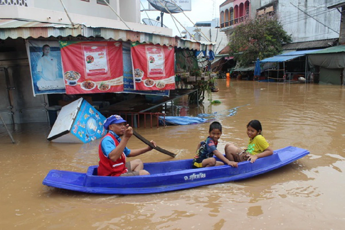 Plan B for flooded Sukhothai