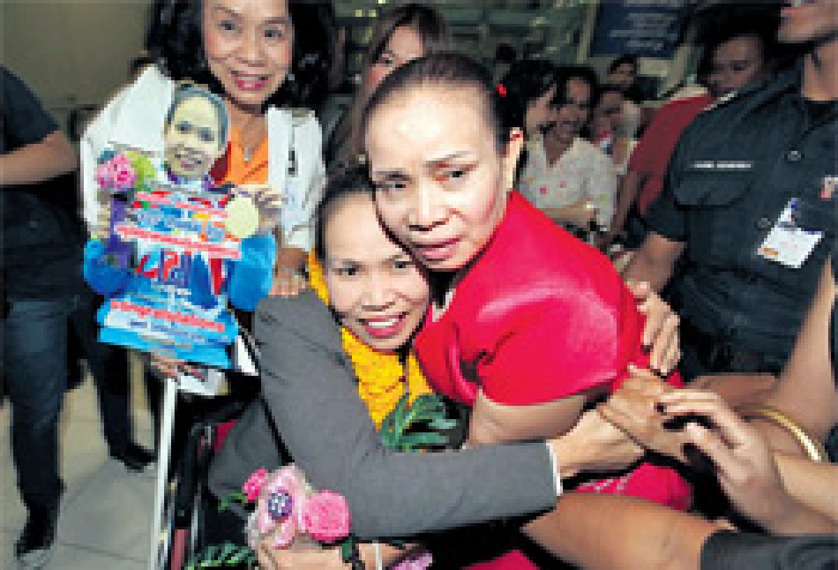 รับฮีโร่พาราลิมปิก...ยิ่งใหญ่สุดตื้นตัน