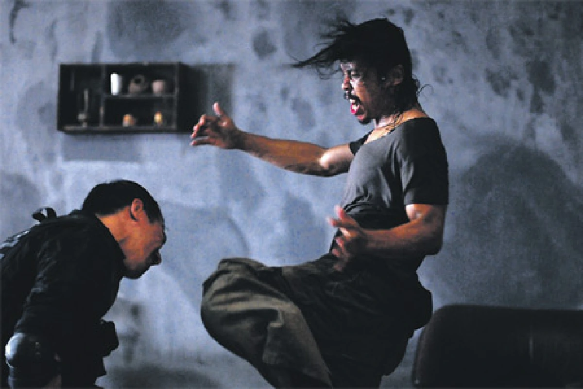 บู๊แหลก...แหกตึก