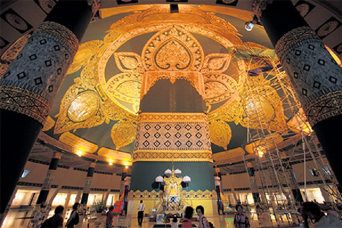 สะพายกล้องท่องอาเซียน ตอน พระอาทิตย์ขึ้นทางทิศตะวันตก (2)