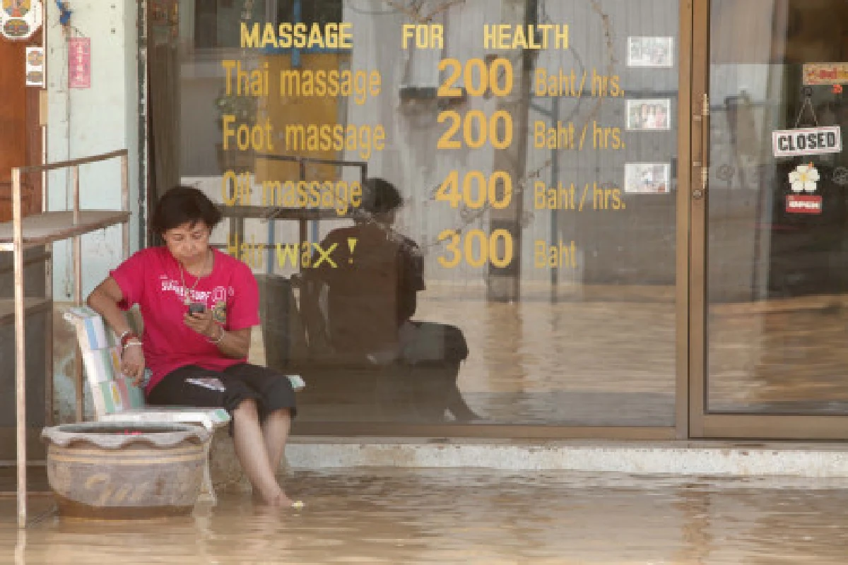 ระดมอุดรอยรั่วกู้สุโขทัยท่วมรอบสอง