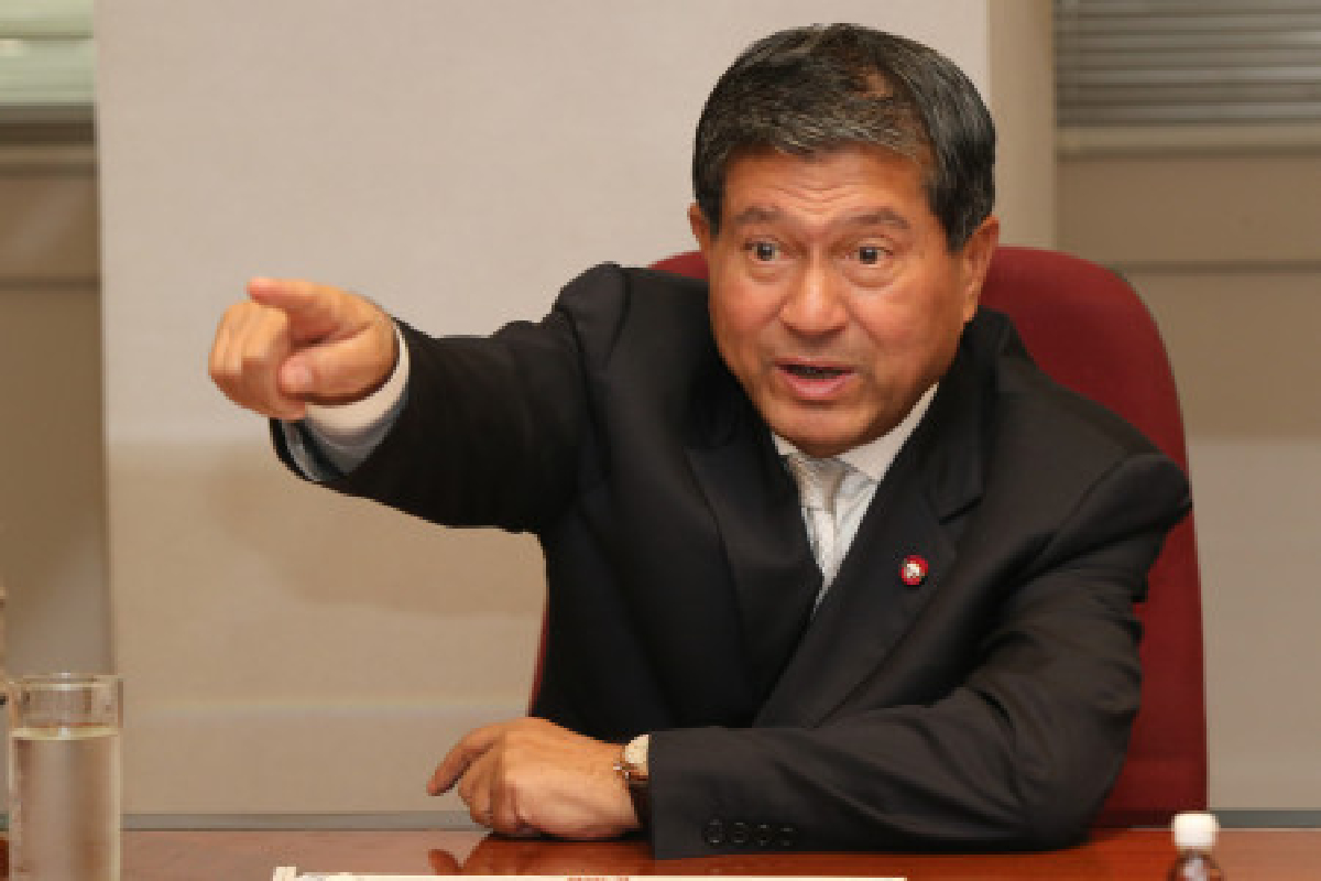 เฉลิมส่องสถานการณ์"ยังไม่ปรับครม." เฉลิมส่องสถานการณ์"ยังไม่ปรับครม."