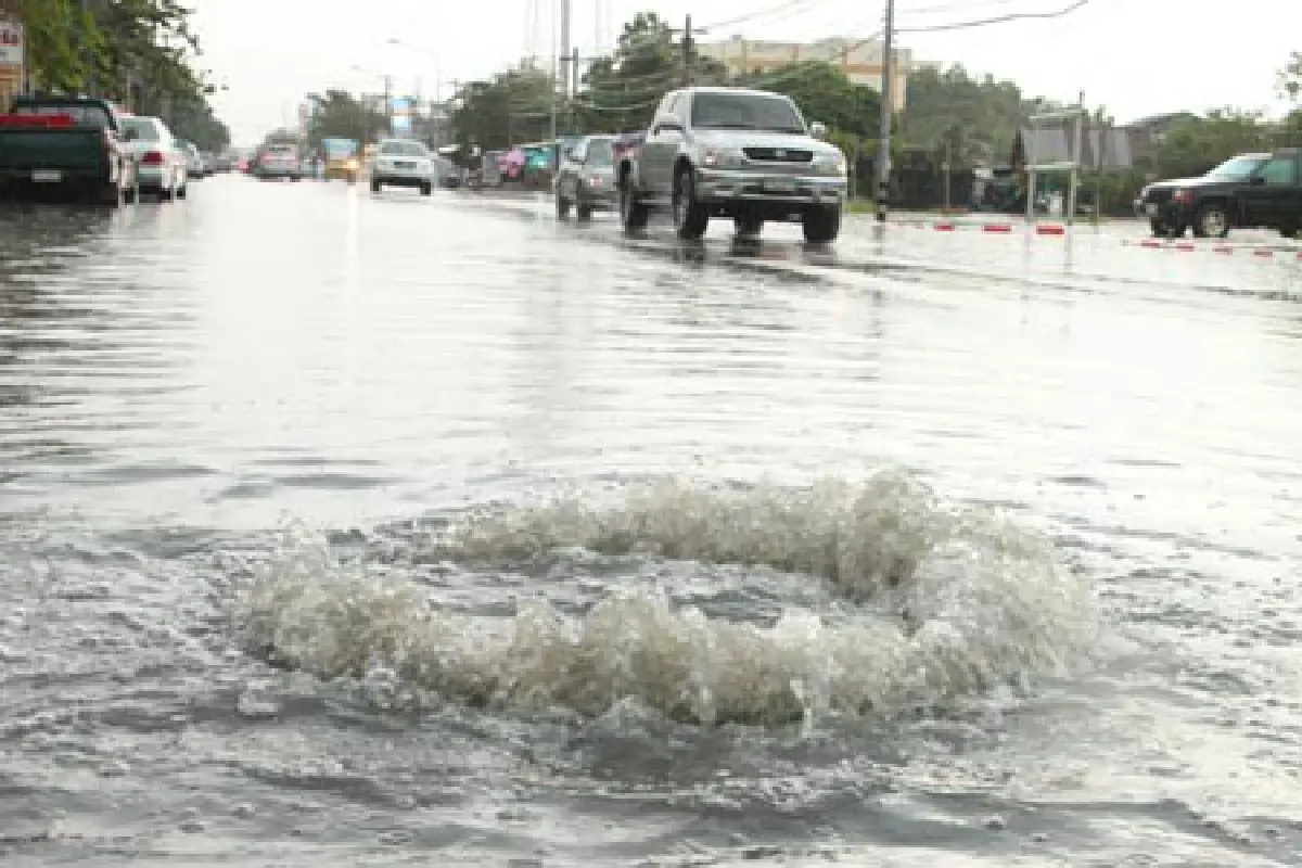 ฝนถล่มแปดริ้วจมสูงกว่า30ซม.