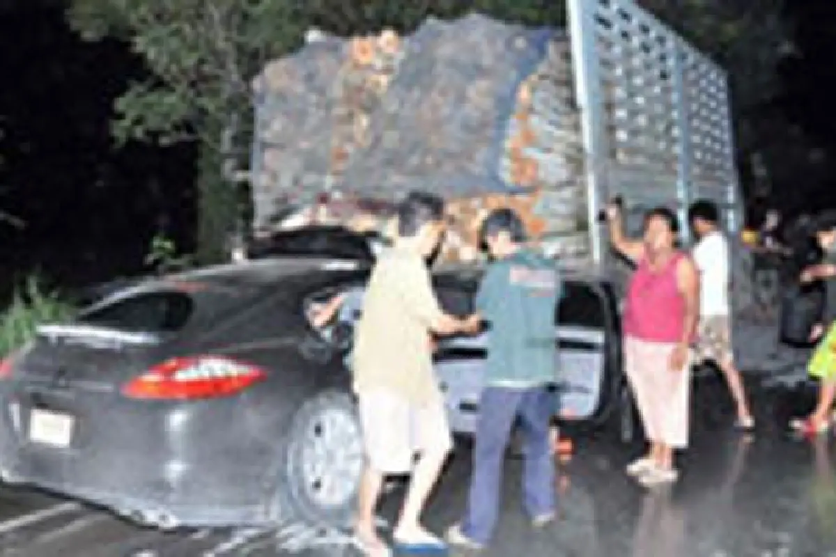 กำนันดังสุพรรณฯซิ่งปอร์เช่ชนสิบล้อสาหัส