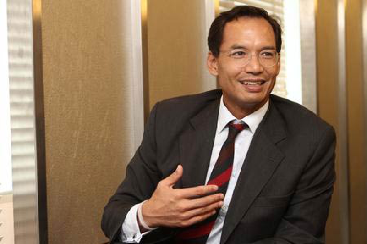 กรณ์โพสต์นักวิชาการล่าชื่อล้มจำนำข้าว กรณ์โพสต์นักวิชาการล่าชื่อล้มจำนำข้าว