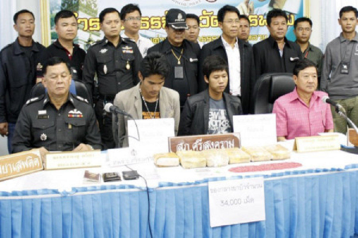 จับ2พี่น้องขนยาบ้าคาด่านนครพนม จับ2พี่น้องขนยาบ้าคาด่านนครพนม