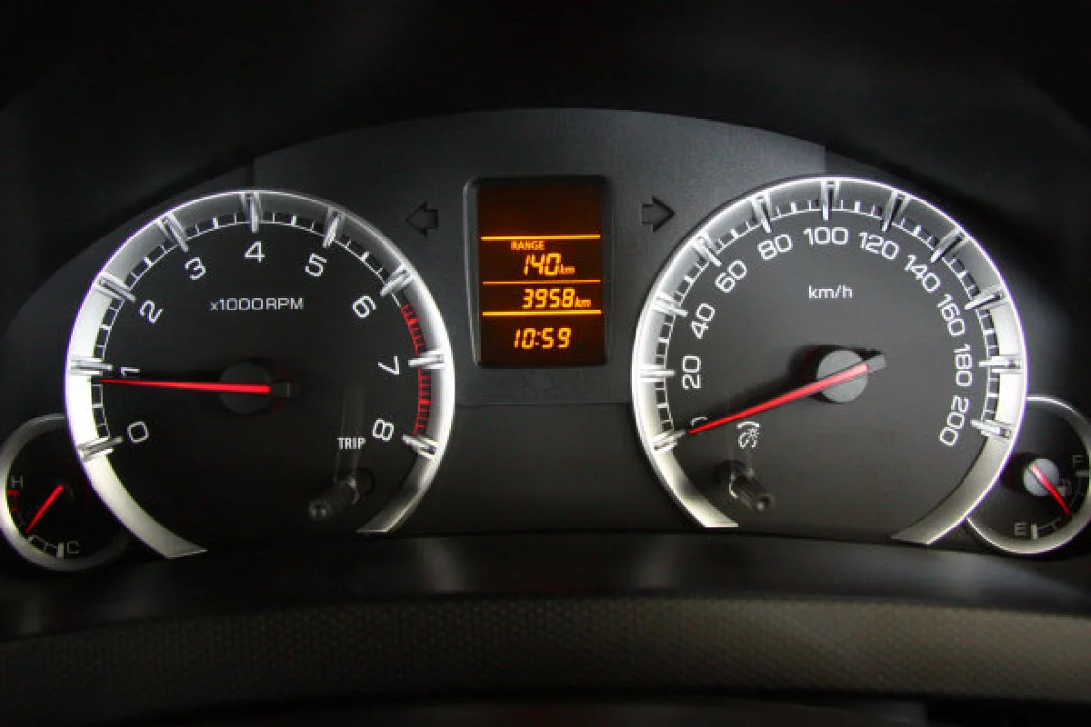 ลองขับ  “ซูซูกิ สวิฟท์” เกียร์ธรรมดา