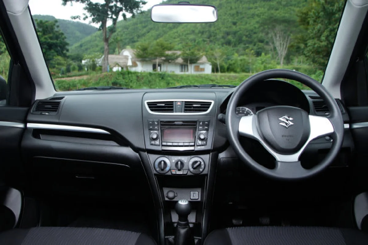 ลองขับ  “ซูซูกิ สวิฟท์” เกียร์ธรรมดา