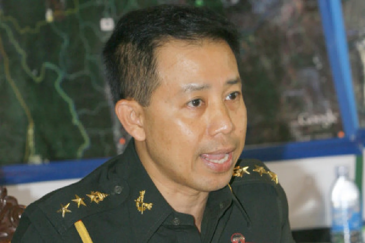 เสธไก่อูยันชายชุดดำแฝงม็อบแดง