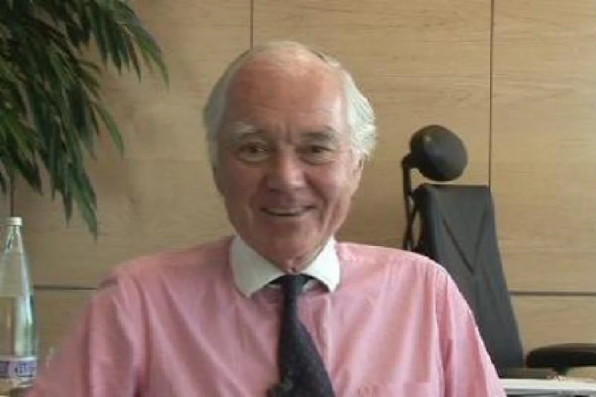 "บอนด์"อดีตผู้จัดการทีม"เรือใบ"เสียชีวิต