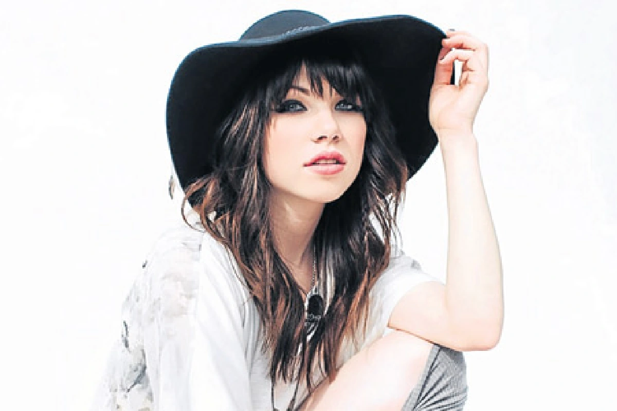 เพลงสดใสของเธอ คาร์ลี เร เจพเซน