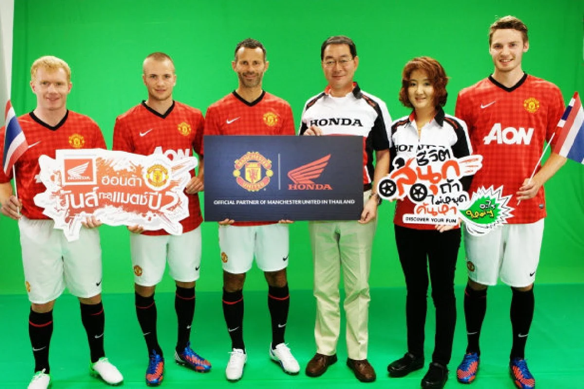 ฮอนด้า สกู๊ปปีไอ ลายแมนยูฯ-ลิเวอร์พูล
