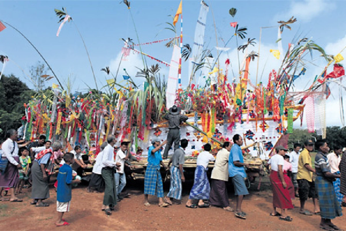 ลอยเคราะห์