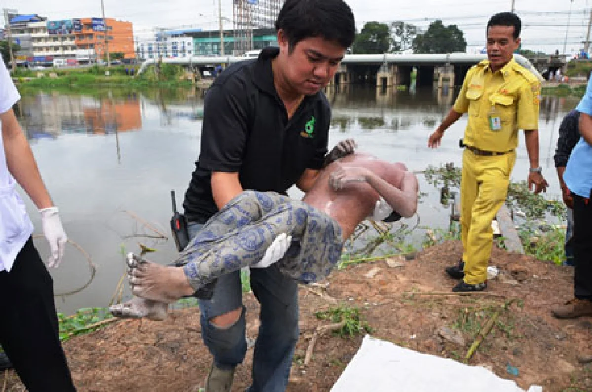 ช็อค!ลูกหายพบเป็นศพในคลองรังสิต-ปทุม
