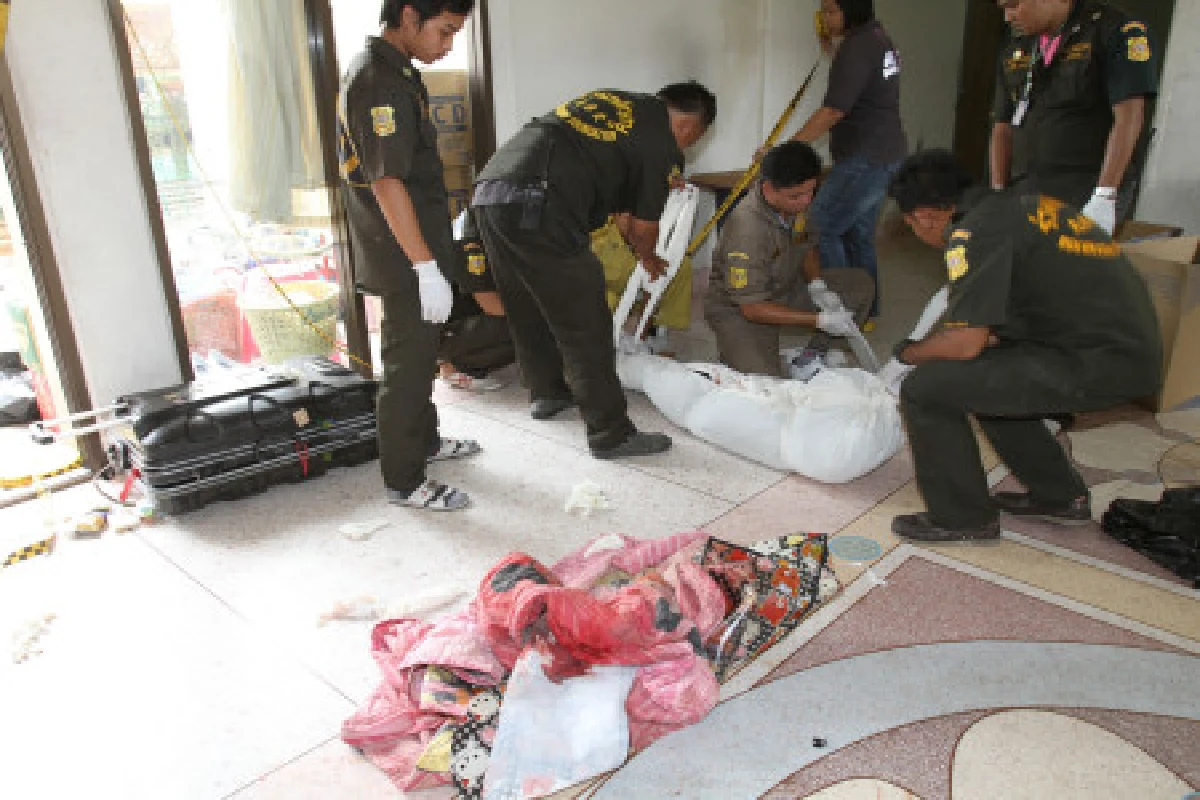 เมียโหดฆ่าหั่นศพผัวป่วยคาอพาร์ทเม้นท์